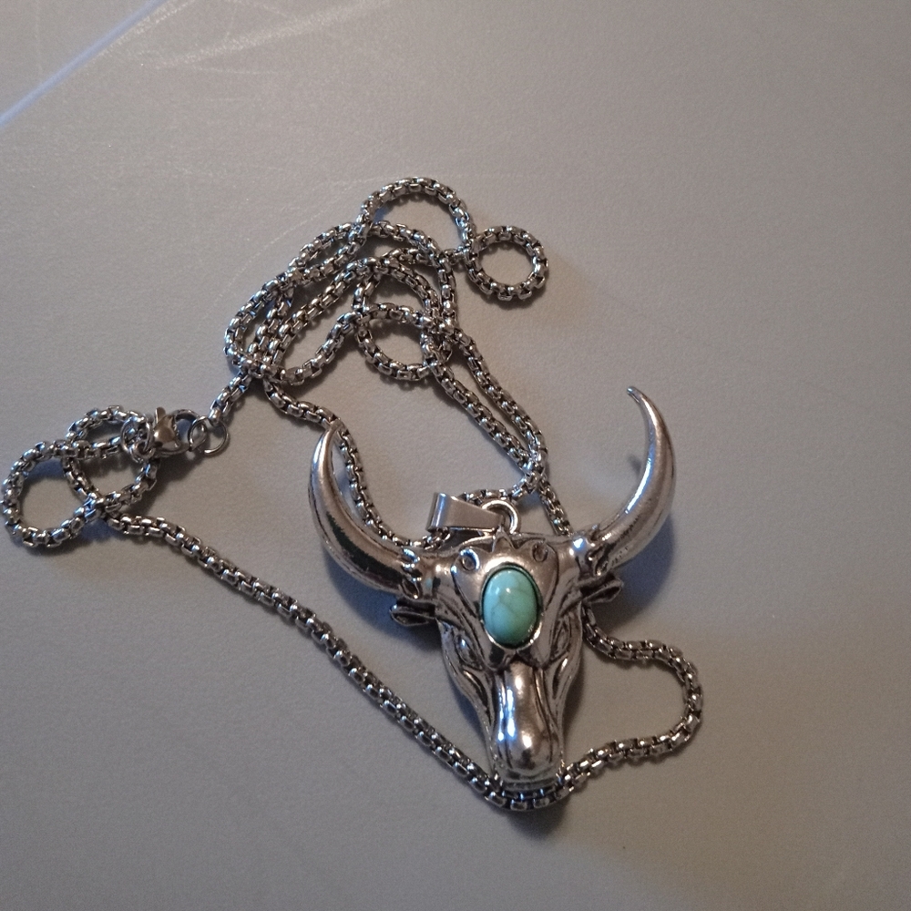 Southwest Turquoise Bull Cow Skull Mens Western Necklace - Picture 1 of 1